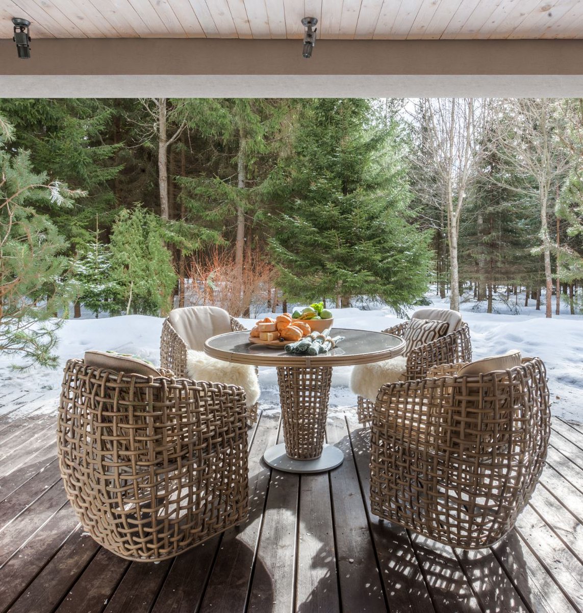 SkylineDesignNA's tweet photo. Skyline Design, we craft our pieces to withstand everything from the deepest frost to the peak of summer heat.

#luxuryoutdoor #outdoordesign #skylinedesign #summeriscoming #allseasonluxury https://t.co/8p45ln2EmM