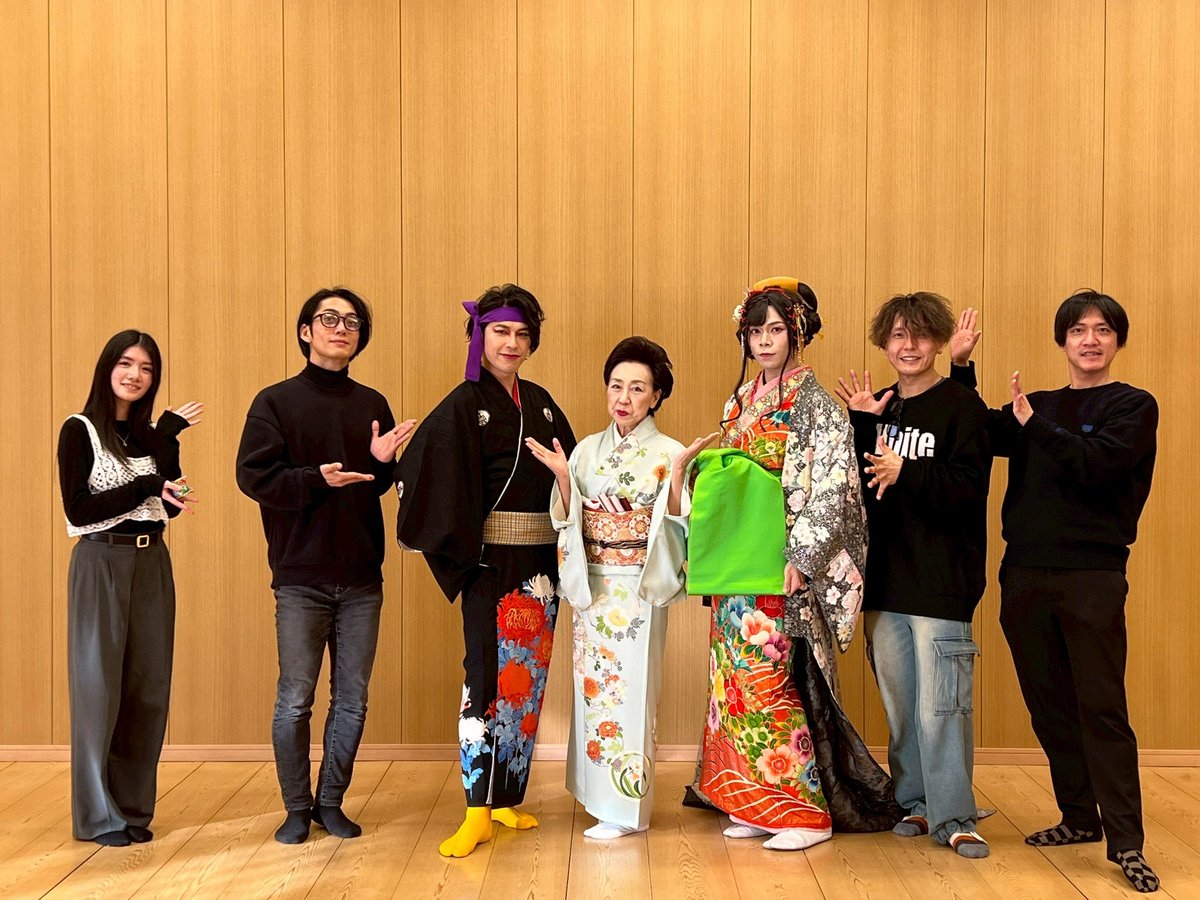 DayBreak1128's tweet photo. 日本舞踊 #三十史の会 リハーサルを見学させていただきました。
自分が初めて人前で踊った時の感触って忘れてなくて、二人も同じ心境なんだよな、と祈るように見てしまいました。
これはお客さん喜んでくれたと思う。
二人の挑戦に賞賛を。
二人とも立派でした。
おめでとう!! https://t.co/mDQYvwLlPL