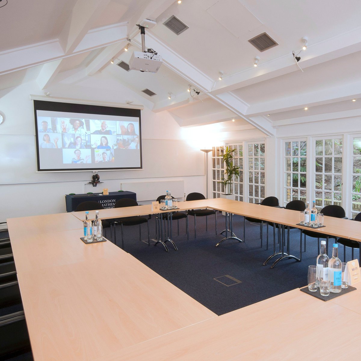 De Morgan House tweet media