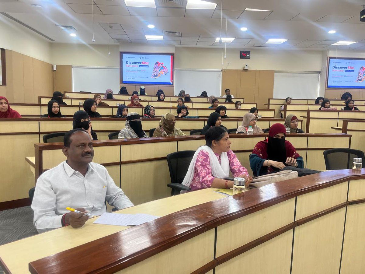 GHMCOnline's tweet image. GHMC Strengthening Women Micro Enterprises through Digitisation !!

#GHMC, in collaboration with #MEPMA, is taking initiatives to strengthen women-led micro enterprises through digitisation and entrepreneurship capacity building, in association with the Indian School of Business