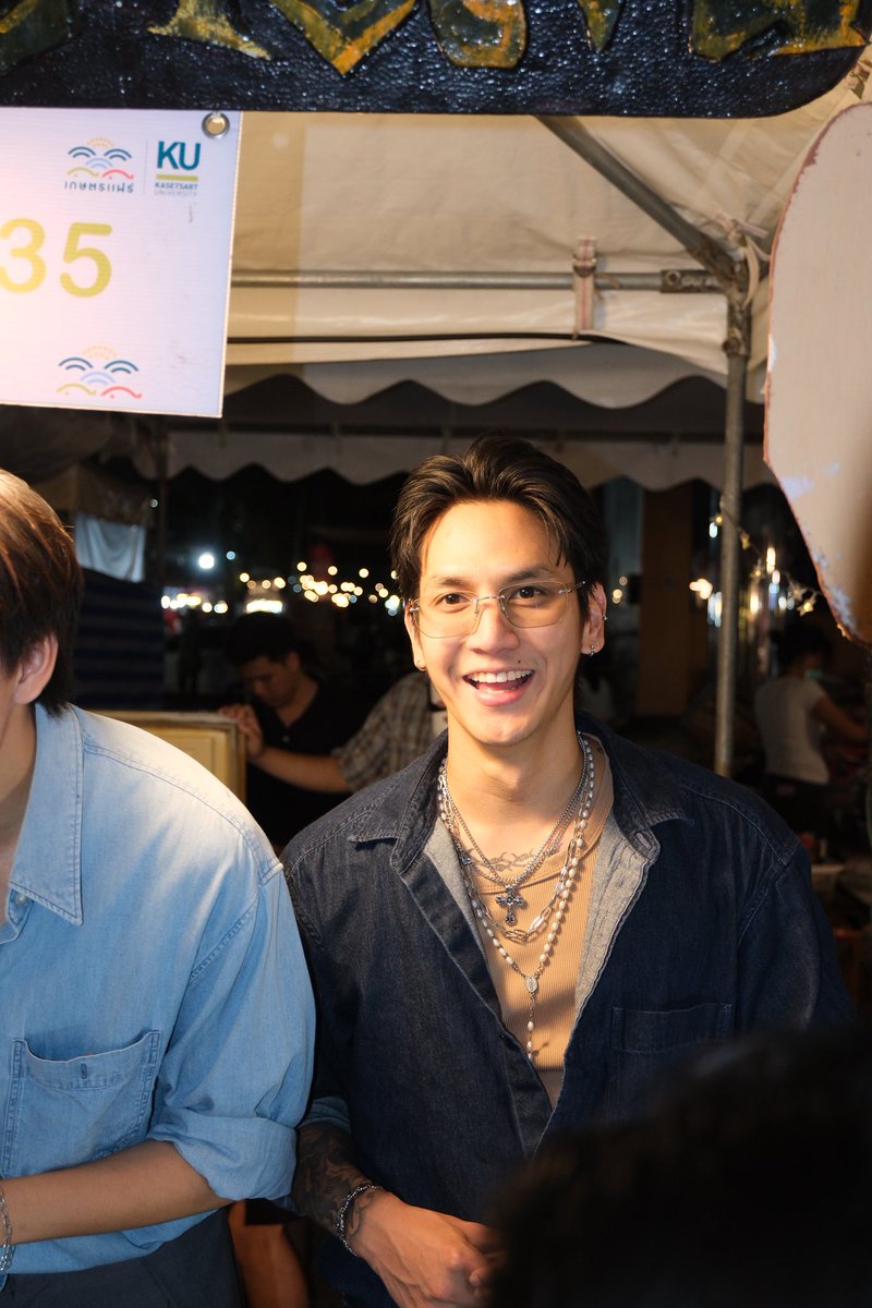 ขอบคุณทุกคนมากครับที่มาอุดหนุนกันวันนี้ 
#บีอภิสิทธิ์ 
#beeapisit 
#เกษตรแฟร์69