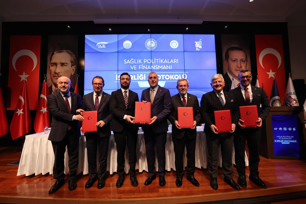 Sağlık hizmetlerinin niteliğini artıracak ve GSS sistemimizin sürdürülebilirliğini güçlendirecek önemli bir protokolü bugün imzaladık.✍️ 

Sosyal Güvenlik Kurumumuz, Sağlık Bilimleri Üniversitesi Rektörü Sayın Prof. Dr. <a href="/Dr_K_Aydin/">Prof Dr Kemalettin AYDIN</a>, Ankara Üniversitesi Rektörü Sayın Prof. Dr.