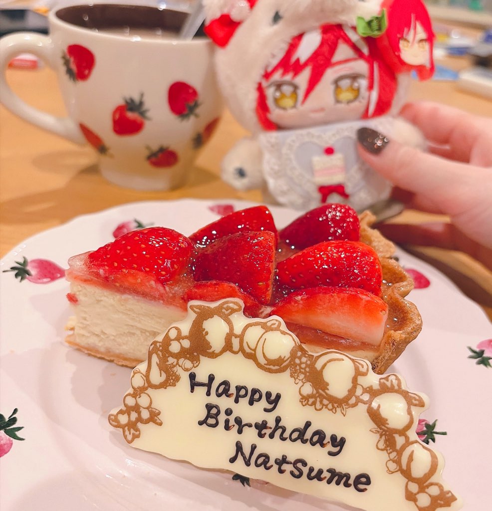 Happy Birthday 夏目さん 𖤐 • ₊˚✧ . ・　⋆˙
わたしの推しでいてくれてありがとう
夏目さんに何度救われてるかわからないです
これからもずっとずーっとだいすき💌
#逆先夏目生誕祭2026