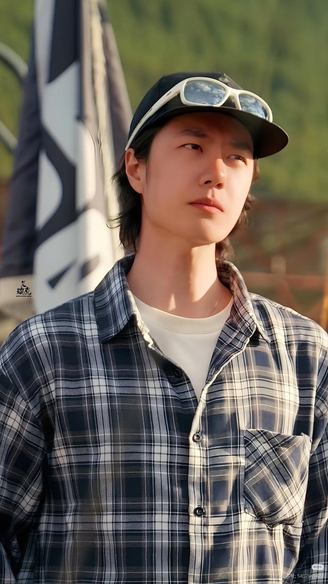 engineer yibo will be on a date with his boyfriend