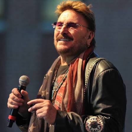 KennyRiceSports's tweet image. He had a distinctive look and voice co founder of group that was all over the charts in the 70’s #ThreeDogNight   #RIP ##ChuckNegron  Crank up #JoyToTheWorld #One #EasyToBeHard #TheShowMustGoOn appreciate the voice and the group that still sounds fresh today