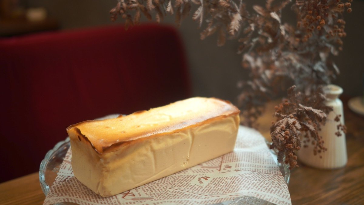 【チーズケーキオンライン販売開始🌿】
ミチクサの看板チーズケーキ「ほとり」のオンライン販売始めました！
ぜひご自宅でお一人で、お二人で、ご家族で、大切な誰かへの贈り物で。
冷凍で1ヶ月持ちます！　あなたの日々に寄り添うケーキです。どうぞよろしくお願いします！
sofajourney.base.shop