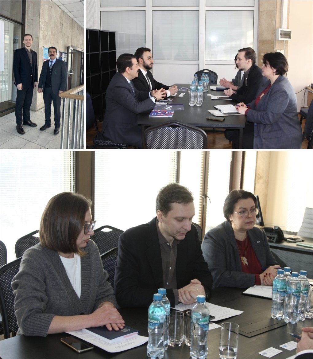 DrAhmetGok's tweet photo. Moskova Devlet Uluslararası İlişkiler Enstitüsü (MGIMO)'da Üniversite Yönetimi ile biraraya geldik ve MGIMO ile Türkiye’deki eğitim kurumları arasındaki işbirliği imkanlarının değerlendirildiği faydalı bir toplantı gerçekleştirdik. 

Bize bu güzel üniversite ile ilgili bilgi veren ve Türk Üniversiteleri ile işbirliğine isteklerini ifade eden MGIMO Uluslararası İlişkilerden Sorumlu Rektör Yardımcısı Sayın Vyacheslav V. Sutyrin beyefendiye, MGIMO Uluslararası Ofisi Başkan Yardımcısı Sayın Elena Y. Timofeeva hanımefendiye ve Uluslararası Ofis PR Uzmanı Sayın Daria D. Chentsova hanımefendiye ilgilerinden ve nezaketlerinden dolayı teşekkür ediyorum.