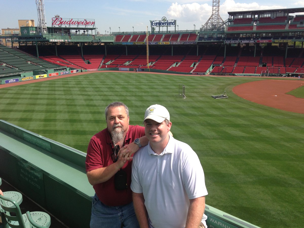 NathanWarters's tweet photo. @AndyBitterVT Still having trouble believing this is real. Lee was one of a kind, a wonderful friend to many. Our road trips to Blacksburg and all over ACC country will forever be among my fondest memories. https://t.co/c4VUu7TM7b