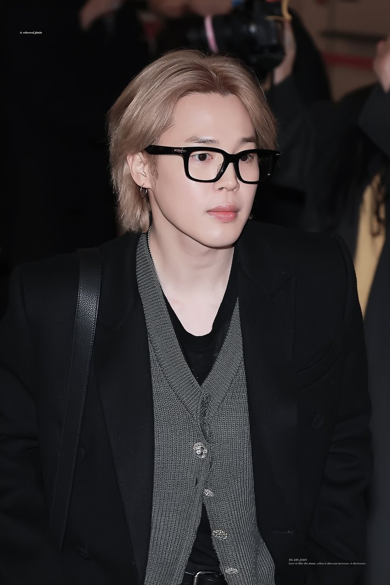 ethereal__jimin's tweet photo. 260202 ICN   
#BTS #JIMIN #지민 #방탄소년단 https://t.co/WgtrPjjn71