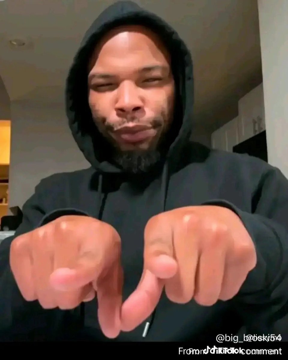 Angelica tweet media