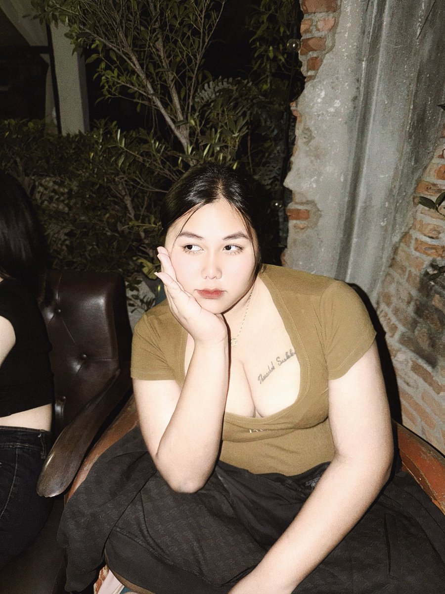 khao_415's tweet photo. สาวสองเหงาจัง อยากโดนเย็ดจัง🤪💦 
#สาวสองรับงาน #สาวสองโคราช
#โคราชในเมือง

https://t.co/RIusRJ7SNI https://t.co/KG4XBzSC1n