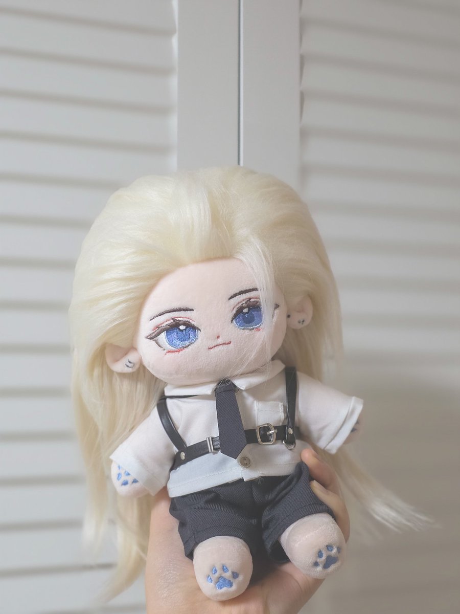 moggidolls's tweet photo. 아 잘생겻다...վ'ᴗ' ի･:* .♬💙🤍
얘는 근데 유난히 좀 큰거 같아요
분명 이십깅인데 딴 애들보다 묵직.하고 듬직.한 느낌...😯😯 https://t.co/Jrvf9gxjjO
