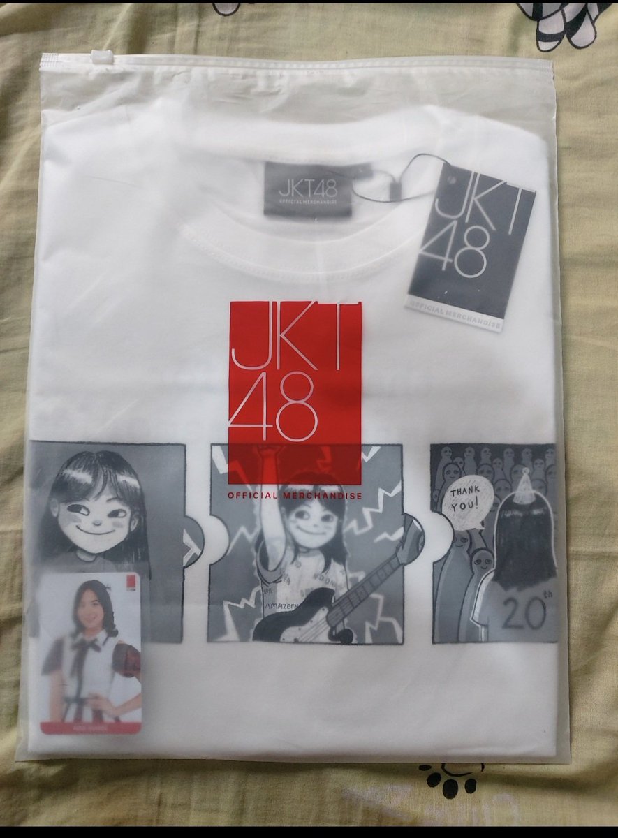 seanfarrel7's tweet photo. Wts bdts zee size L
Harga dm
#wts
#bdts
#jkt48 https://t.co/yfEpQTip23