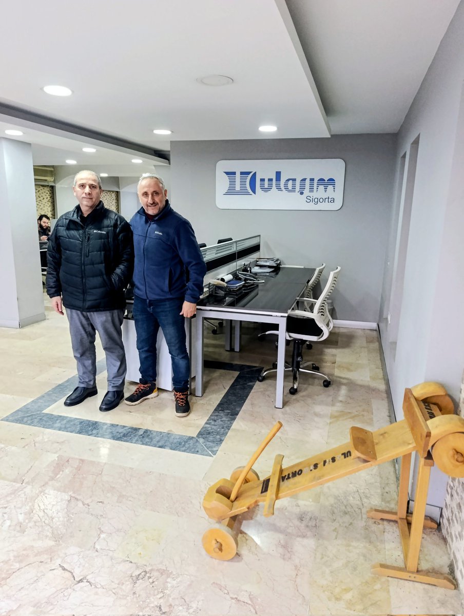 Sağlık Bilimleri Üniversitesi Rektör Danışmanı, Köprübaşılı hemşehrimiz değerli kardeşim Ahmet Balcı Bey şirketimizi ziyaret ederek bizleri onurlandırmıştır. Nazik ziyaretleri için kendisine teşekkür ediyor, ayağına sağlık diyoruz.