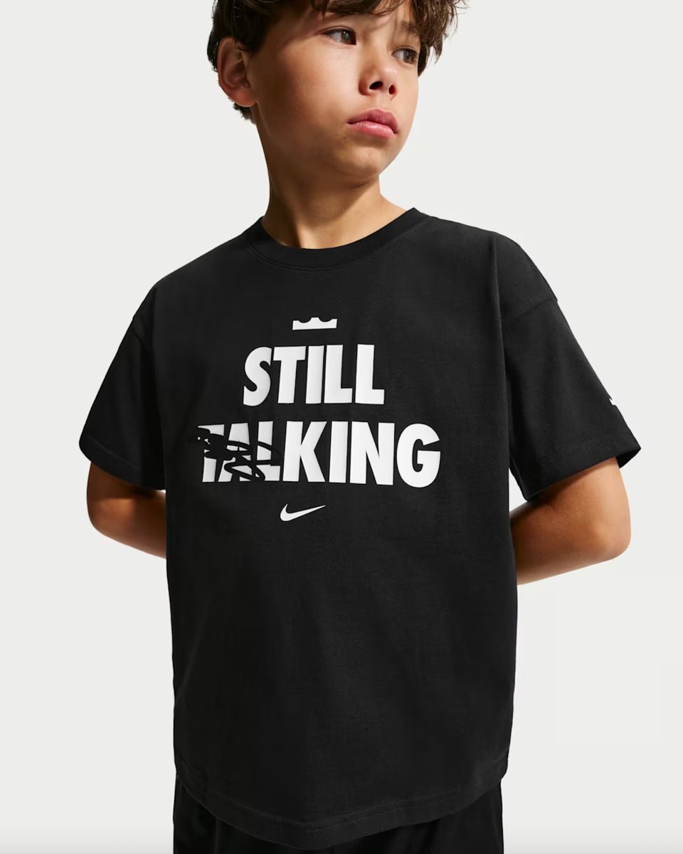 SOLELINKS's tweet photo. Ad: NEW Nike LeBron 'Shut Up And Dribble' Apparel

Hoodie
Mens:https://t.co/AvKkeDbuiD
Youth:https://t.co/i3Zgw8SVKR

T-Shirt (Youth)
Nike:https://t.co/tFbNdby26S
DSG:https://t.co/1oVR3HawfC https://t.co/waP3vRH7yC