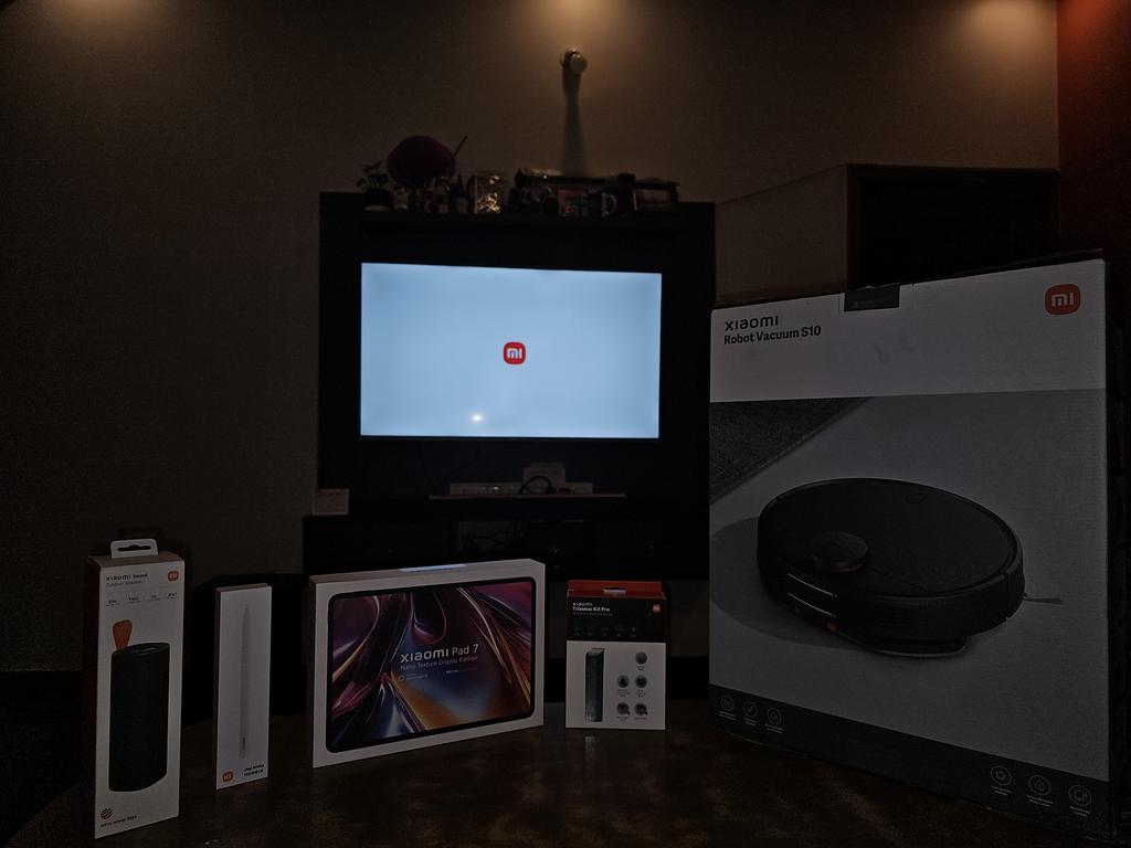nitint1111's tweet photo. @XiaomiIndia and @leijun says, "Always believe that something wonderful is about to happen," and today, that feeling is loudest! Thanks @pixelwithme or bringing this #XiaomiRenovationIN to India! 🇮🇳 As a Mi Fan since the Mi3, Grateful for the recognition. ❤️🚀
#Xiaomi #MiFan #Mi3 https://t.co/kepNtMB7RV