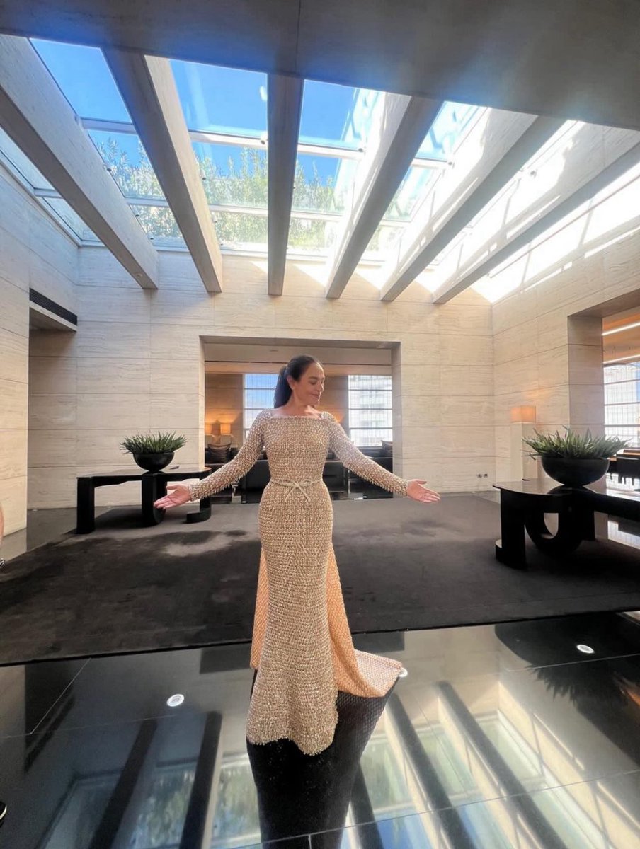 أنتي مثال للجمال الذي لا يزول والأناقة التي لا تتكرر ❤️
#شريهان 
<a href="/Sherihan/">Sherihan</a>