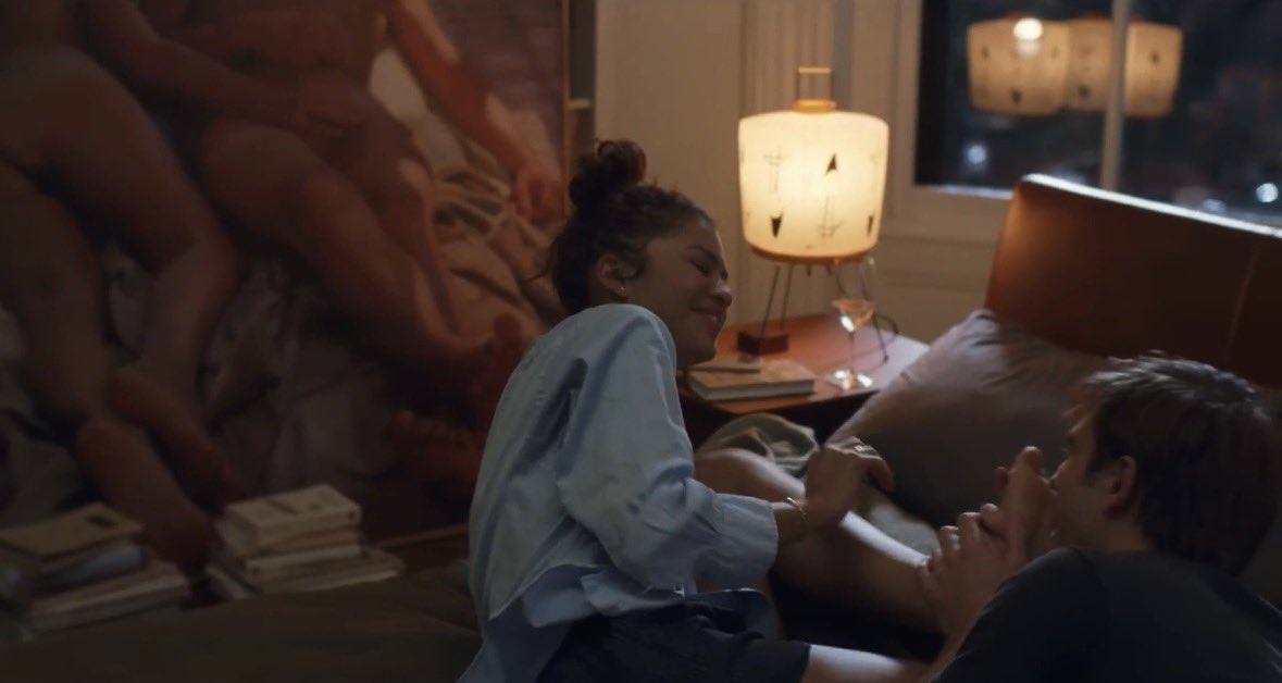 N1NETY6S's tweet photo. not only do this mf got a foot fetish but the PAINTING? 😭 they freaked tf out!! https://t.co/hZuBto0wwt