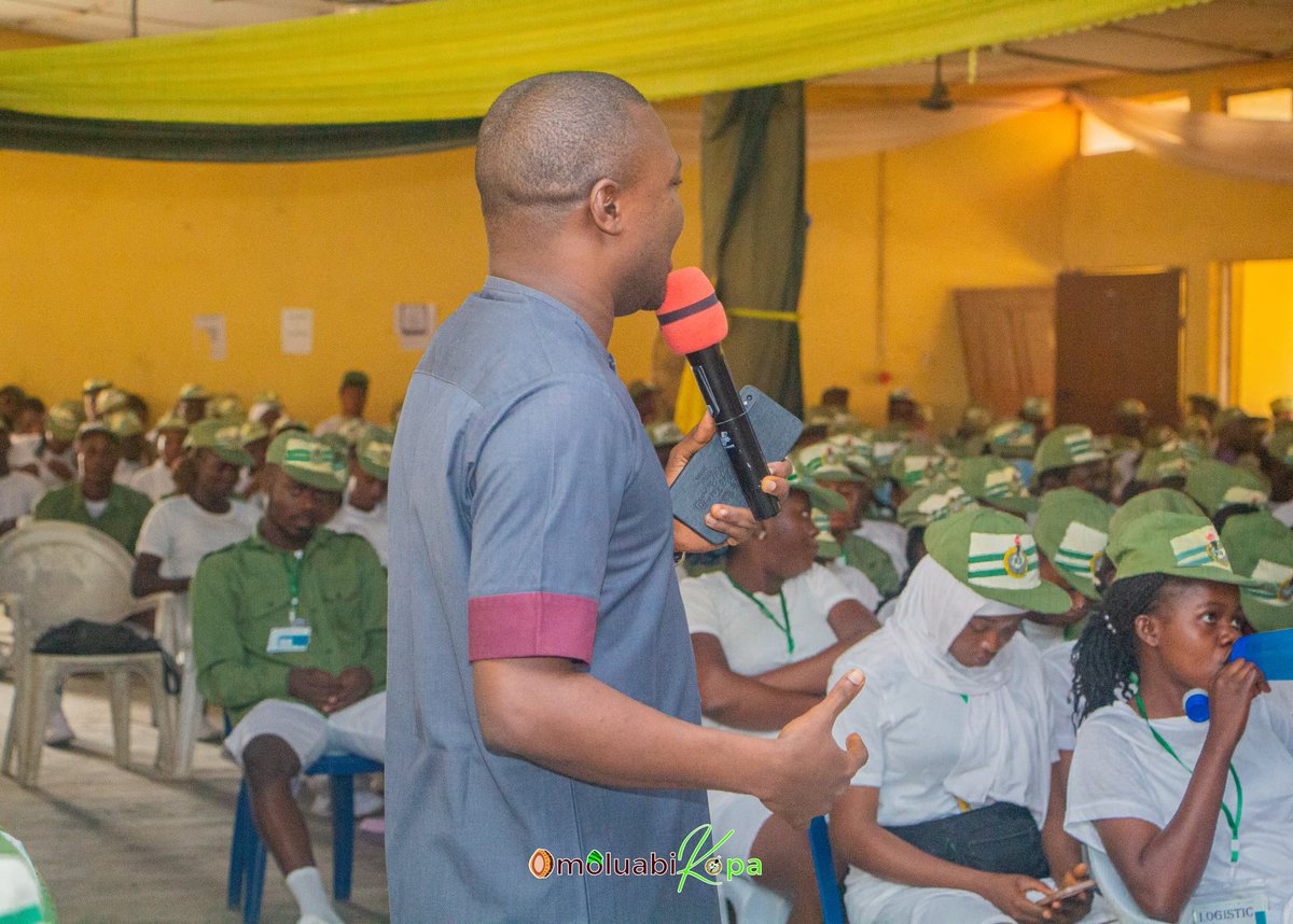 osunofficial's tweet image. INEC sensitises Corps Members at Ede Camp ahead of the Aug 8, 2026 Osun State election, stressing professionalism, integrity, BVAS compliance and safety for credible polls. 🇳🇬🗳️
#INEC #NYSC #OsunDecides2026 #CredibleElections #ElectionDuty #CorpsMembers facebook.com/share/p/1CMzwm…