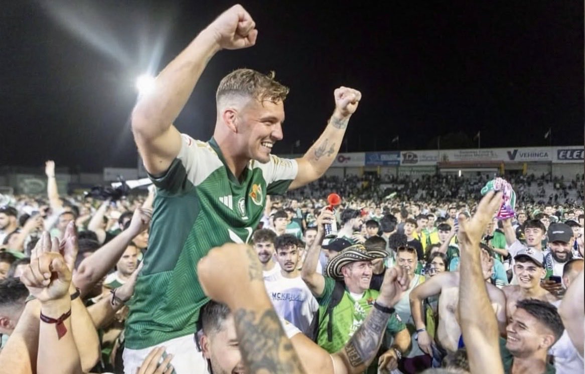 La Resistencia tweet media