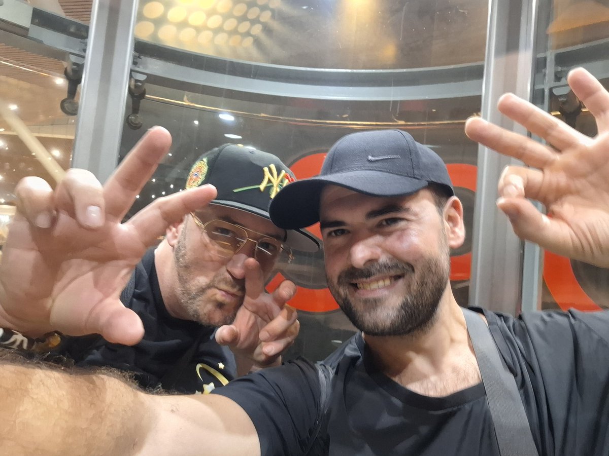 Meet a wandering stray cat.
Much love fam. <a href="/ALLEYCATNY/">Alley CatLumpurr | Jan 31 🇲🇾</a> 

And gratitude for executing the best conference imagined. You and your colleagues.