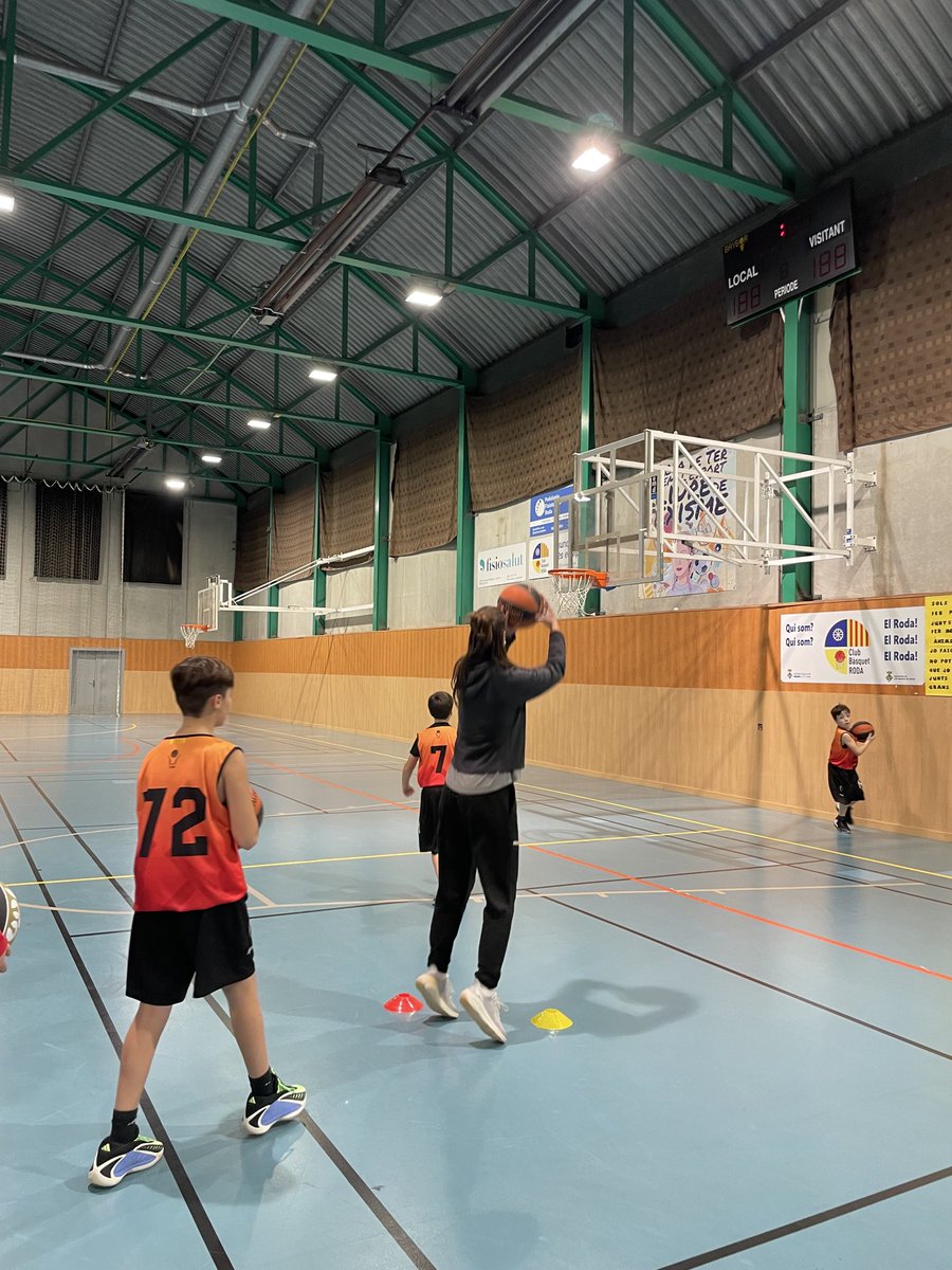 FCBQ_CatCentral tweet media