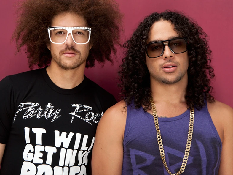 Bowtied German || 🐓 tweet media