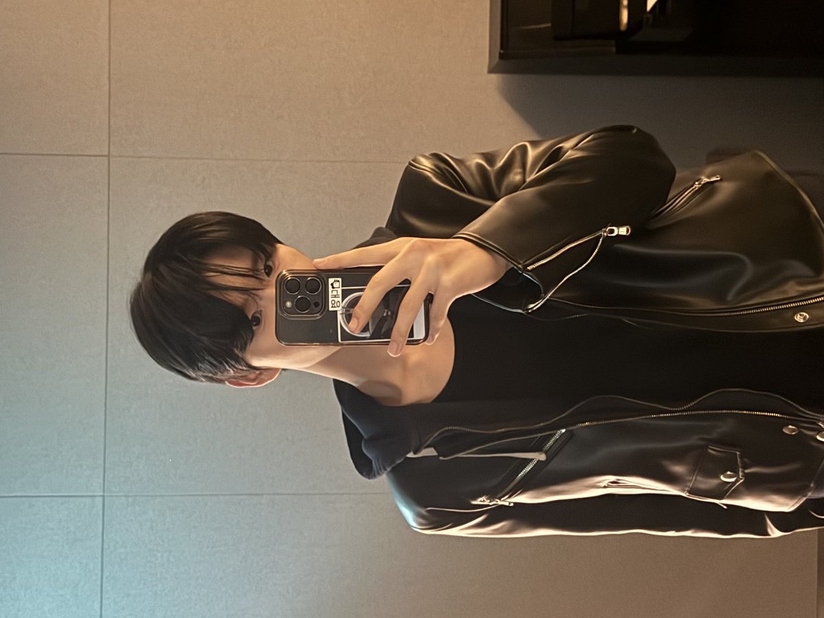 areucandy's tweet image. 느끼자