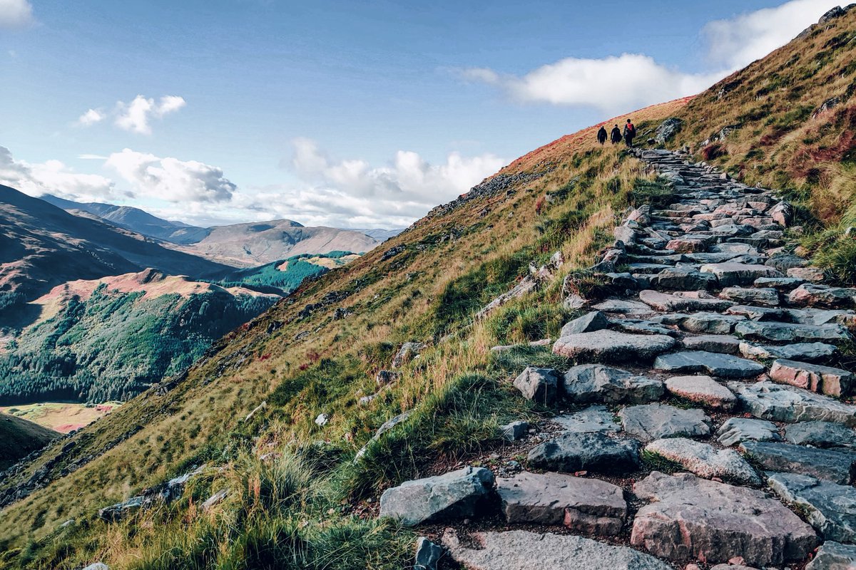 Learning to lead is a lifelong journey. And it’s one anyone can take.

Click below for full blog post:
aaronbujnowski.com/post/learning-…