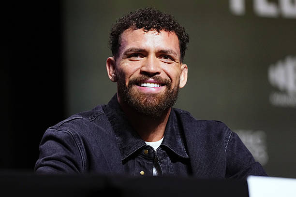 MMAmelotto's tweet image. Ruffy #9, ainda não passou o Hooker. É o que eu disse pra vocês.

Melhor continuar subindo no ranking fazendo mais uma rodada "segura" contra o Hooker do que correr mais riscos contra algum finalizador.

É mais tempo pra evoluir e ganhar confiança sem se expor e retroceder.