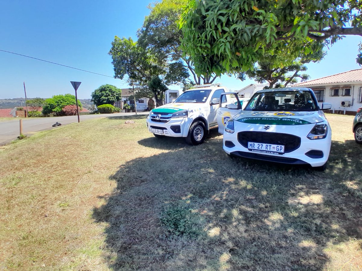 Fidelity_Secure's tweet photo. Proudly protecting Newlands and Parlock! Our Fidelity ADT and SRU teams are boosting patrols in Briardale and Bombay Heights to show our zero tolerance for crime. With us, you're always covered! 

#FidelityADT #Durban #Newlands #Parlock #Patrols #Teamwork   #WeAreFidelity https://t.co/xAGzYVHho4