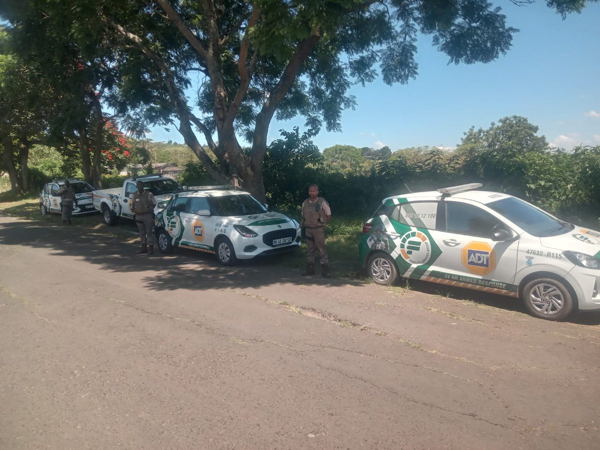 Fidelity_Secure's tweet photo. Proudly protecting Newlands and Parlock! Our Fidelity ADT and SRU teams are boosting patrols in Briardale and Bombay Heights to show our zero tolerance for crime. With us, you're always covered! 

#FidelityADT #Durban #Newlands #Parlock #Patrols #Teamwork   #WeAreFidelity https://t.co/xAGzYVHho4