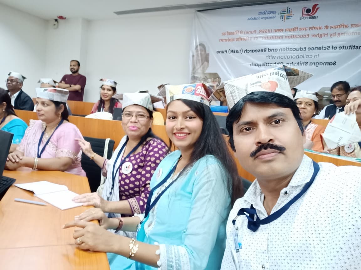 ScienceActivity's tweet image. We warmly welcomed secondary school teachers (#Batch2) from @SamagraShiksha @cgsamagra #Chhattisgarh to @IISERPune.
The participants interacted with our #Director, Prof. Sunil Bhagwat &amp;amp; engaged in meaningful dialogue on school education, teaching practices &amp;amp; learning processes.