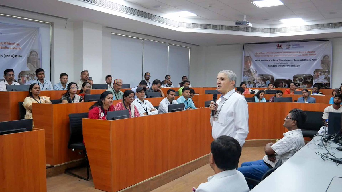 ScienceActivity's tweet image. We warmly welcomed secondary school teachers (#Batch2) from @SamagraShiksha @cgsamagra #Chhattisgarh to @IISERPune.
The participants interacted with our #Director, Prof. Sunil Bhagwat &amp;amp; engaged in meaningful dialogue on school education, teaching practices &amp;amp; learning processes.