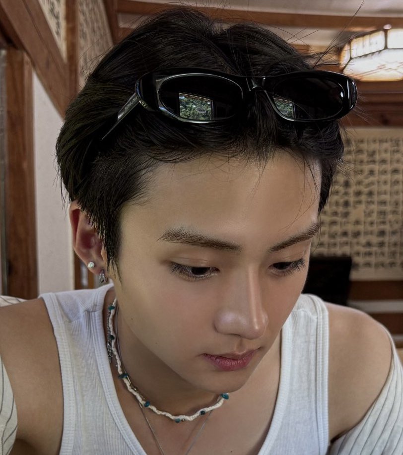 Same brows, same long lashes… forever pretty Sangwonaaa 💕