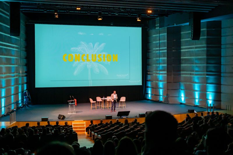 Plurial Novilia tweet media