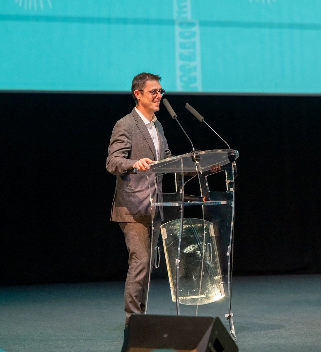 Plurial Novilia tweet media