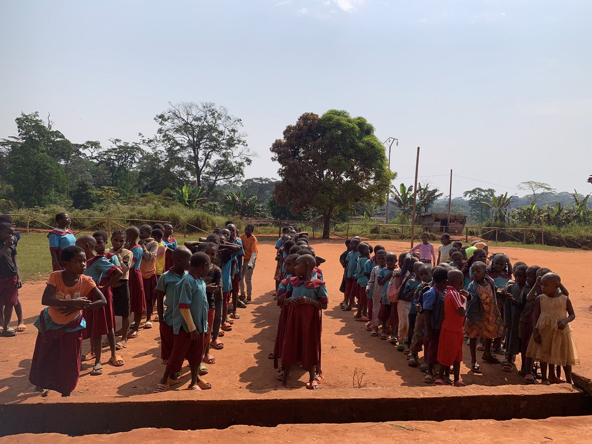 cbbm_intl's tweet photo. 🌿 In Dec 2025, we returned to Nomedjoh for an evaluation of the 2024 Compassionate Conservation Camp!
✨ Students from the 2024 edition had been teaching peers + sharing conservation lessons in their communities! Teachers noticed the change. 🌎
#CBBM  #CompassionateConservation https://t.co/VQwZyxPaAg