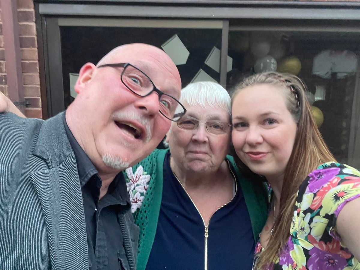 Natalie Ede tweet media