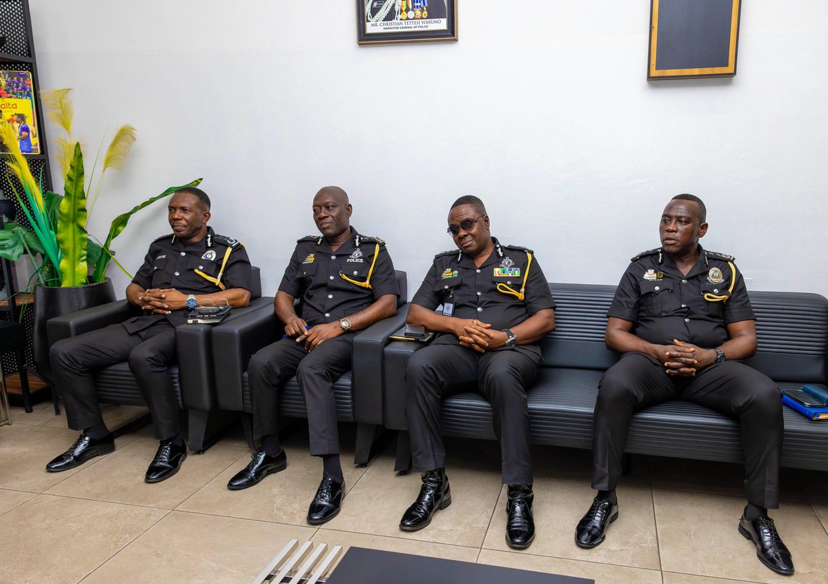 GhPoliceService's tweet photo. The Inspector-General of Police (IGP), Mr Christian Tetteh Yohuno, together with members of the Police Management Board (POMAB), today received the Chairman and members of the New Patriotic Party Presidential Election Committee at the Police Headquarters; where the Chairman,... https://t.co/cvVjqXj9XG