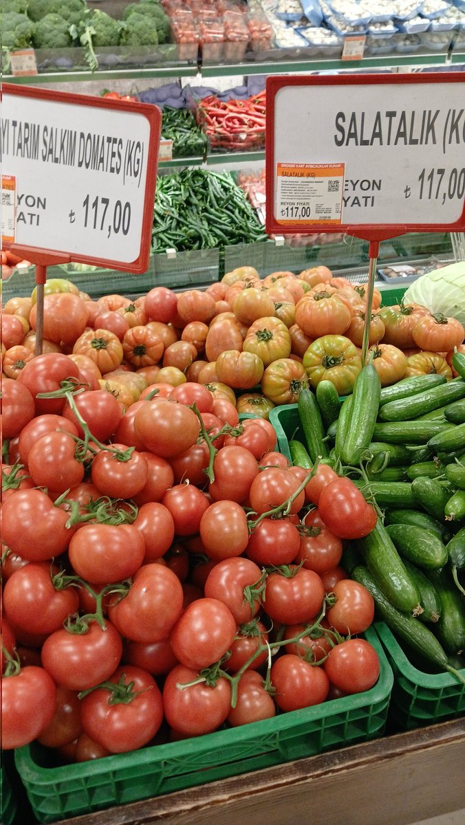 benveroadana's tweet image. TÜİK Dominik'te tefe tüfe açıkladı korkunç pahalılık varmış kele.

#yapma Beceriksizler #tüik