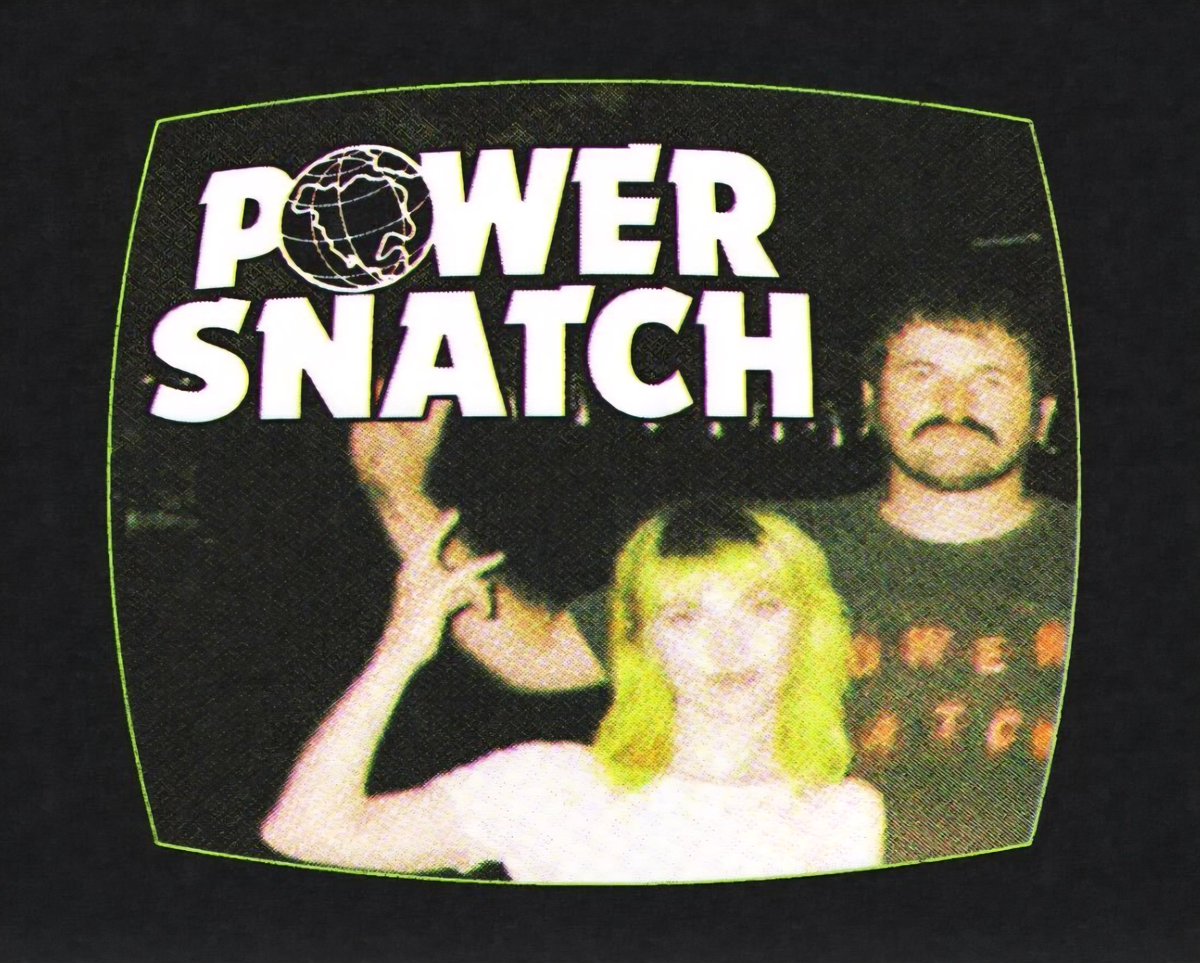 freaksnerds's tweet photo. Is that the same font as the Wayne's World logo?

#hayleywilliams #powersnatch https://t.co/4nO7dWHXgN