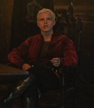 whimsy_pea's tweet photo. He is so fucking disgusting. I need to lick this blood off his lips immediately https://t.co/BdPDbzvGFL