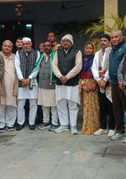 PoonamRld's tweet photo. आज योगेंद्र सिंह चेयरमैन (पूर्व क्षेत्रीय अध्यक्ष हस्तिनापुर क्षेत्र)जी ने बिजनौर आकर, बिजनौर के नवनियुक्त जिला अध्यक्ष ओमपाल सिंह कश्यप जी का  राष्ट्रीय लोकदल के पदाधिकारीयों एवं कार्यकर्ताओं से संपर्क कराया। @jayantrld https://t.co/VRG9zoZft9