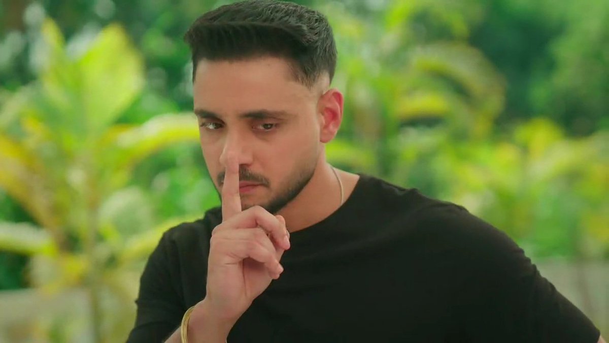 Nice to see Vikrant correct Yuvi today.. a gentle reminder that teaching right from wrong isn't only a parent's job❤️
#mannat