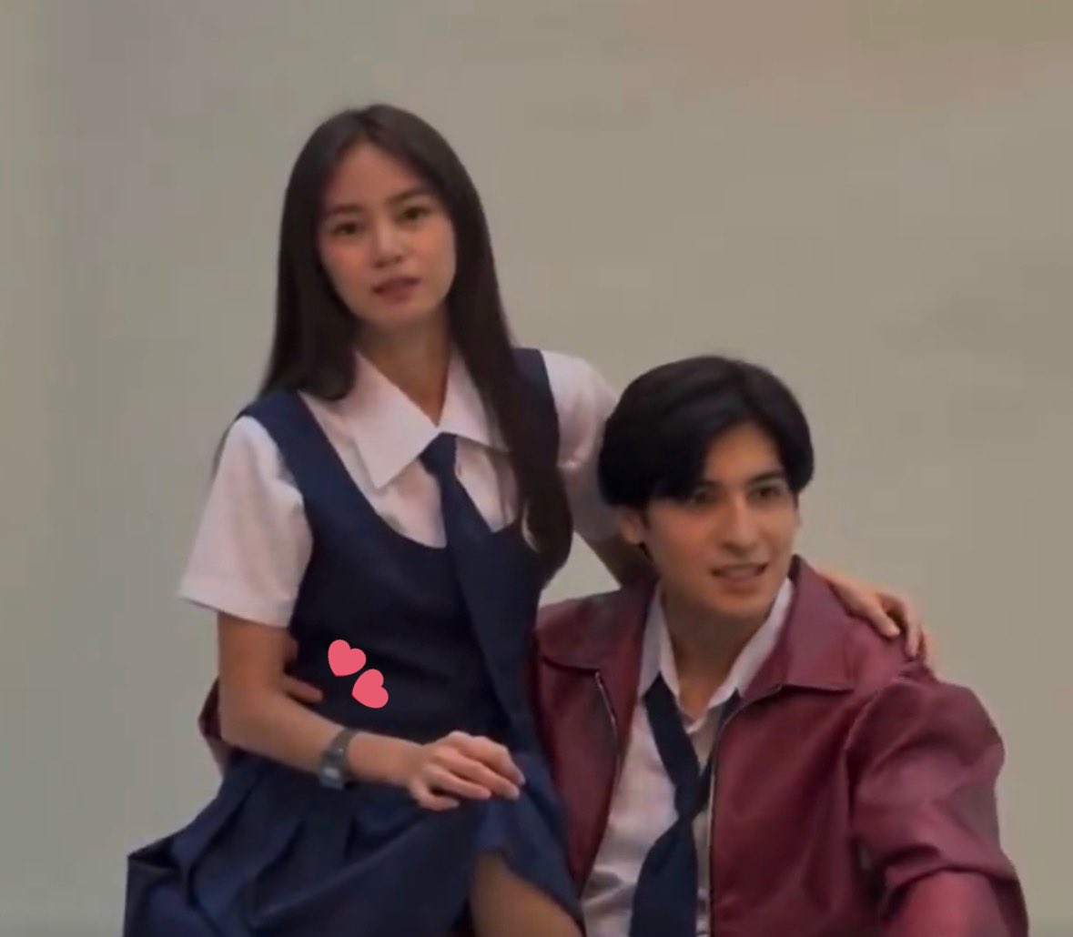 444SHDRES's tweet photo. taenang ashdres to nasa offcam ang fan service talaga https://t.co/BUfvPcIKMA