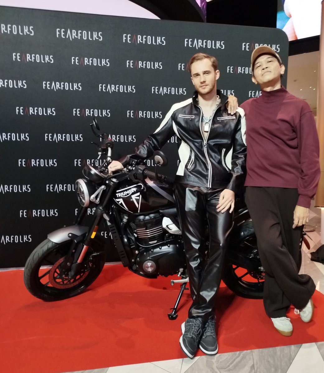 PILLION หนังโคตรเริ่ด เข้าถึงอารมณ์ สมจริง เฉียบขาด จุก เด็ด เผ็ด 
เต็ม 10 ให้ 100 คะแนน #PILLION #PILLIONTH #FEARFOLKS #BENETONE #HarryMelling #AlexanderSkargård #ThailandPremiere