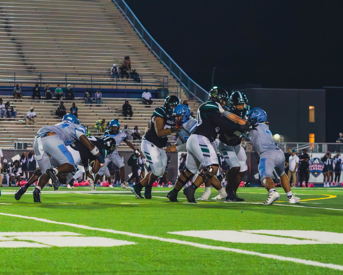 aden champagne tweet media