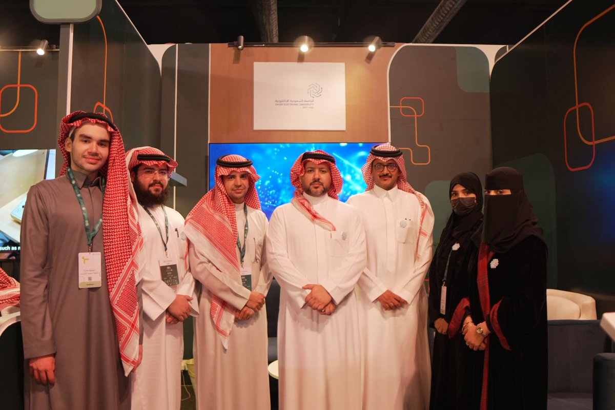 الجامعة السعودية الإلكترونية tweet media