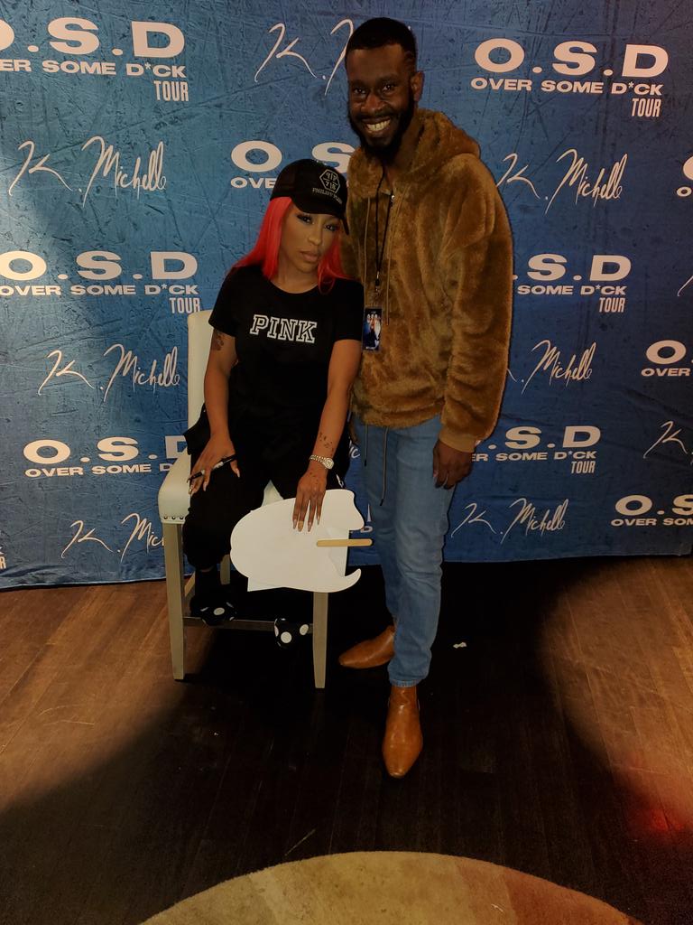 Draped_n_HOLLI's tweet photo. @kmichelle meet &amp; greet is always TOP TIER 👌🏾 https://t.co/7NjhLY2ZeY